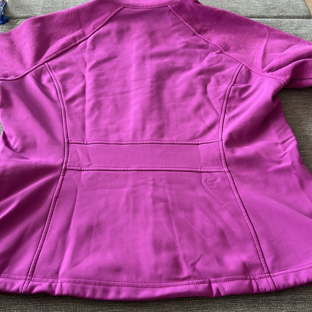 Mountain Hardware Fleece Jacket. - image 4